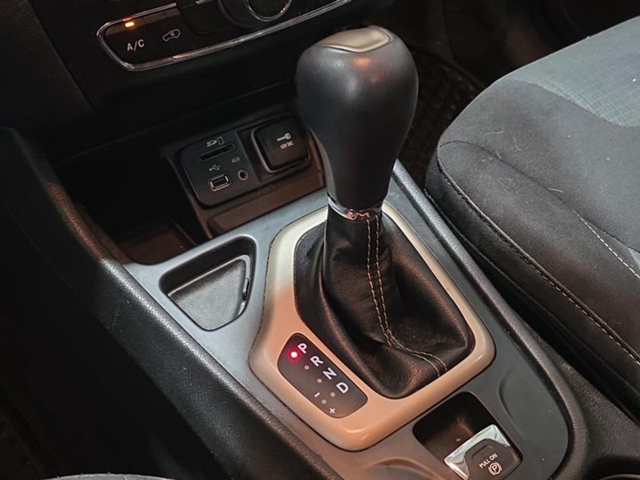 2017 Jeep Cherokee Latitude Photo