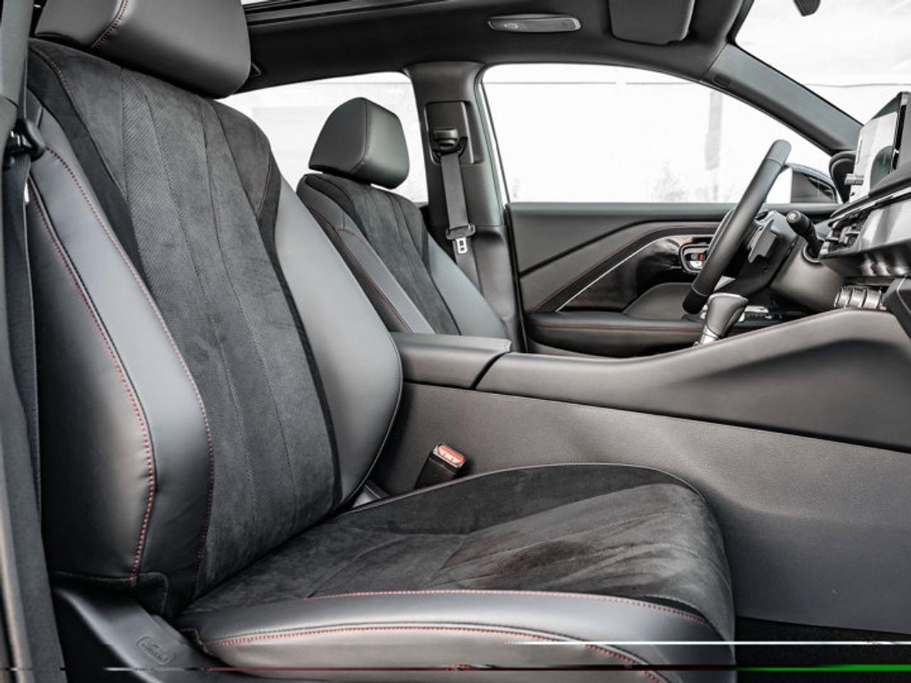2026 Acura ADX Platinum Elite A-Spec Photo