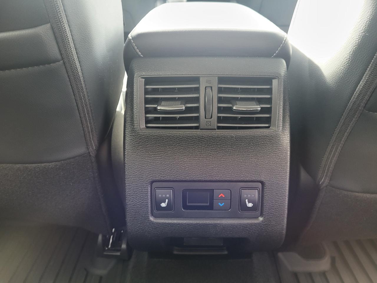 2025 Mitsubishi Outlander GT S-AWC Photo