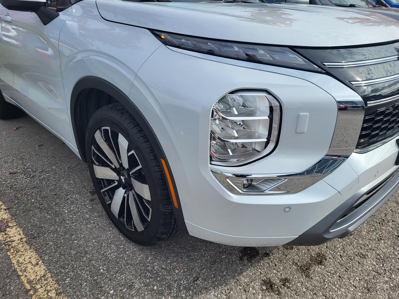 2025 Mitsubishi Outlander GT S-AWC Photo