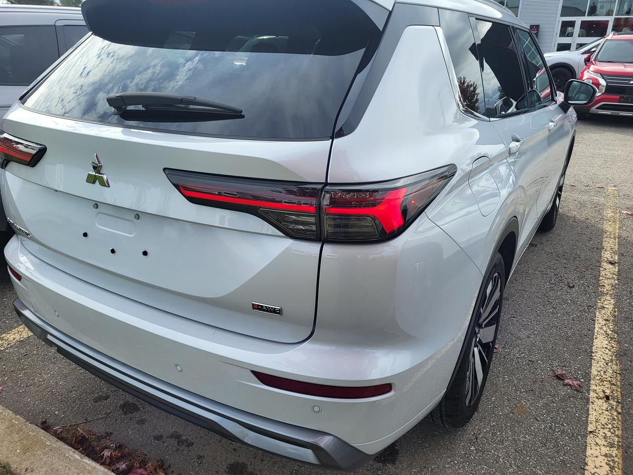 2025 Mitsubishi Outlander GT S-AWC Photo