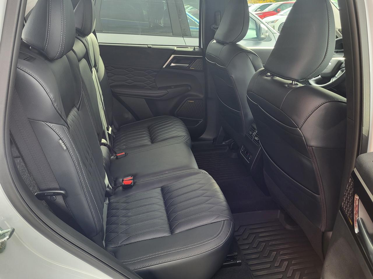2025 Mitsubishi Outlander GT S-AWC Photo