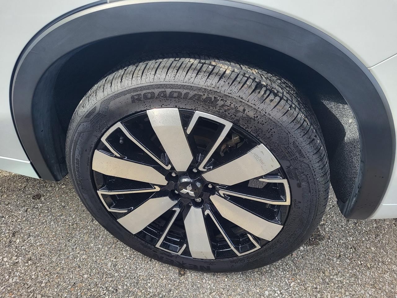 2025 Mitsubishi Outlander GT S-AWC Photo