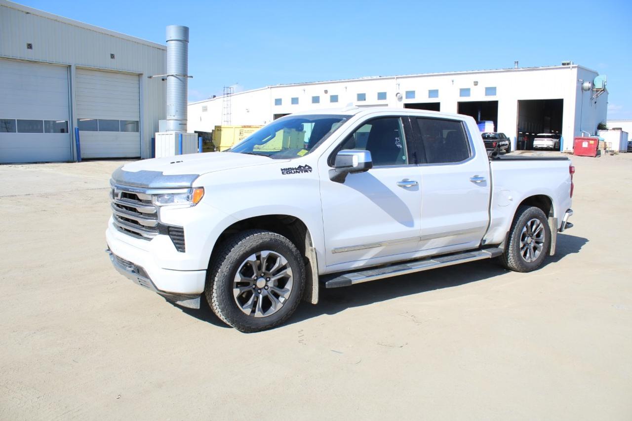 2023 Chevrolet Silverado 1500 High Country 6.2L V8 w/H&C L, NAV, BUC - Photo #1