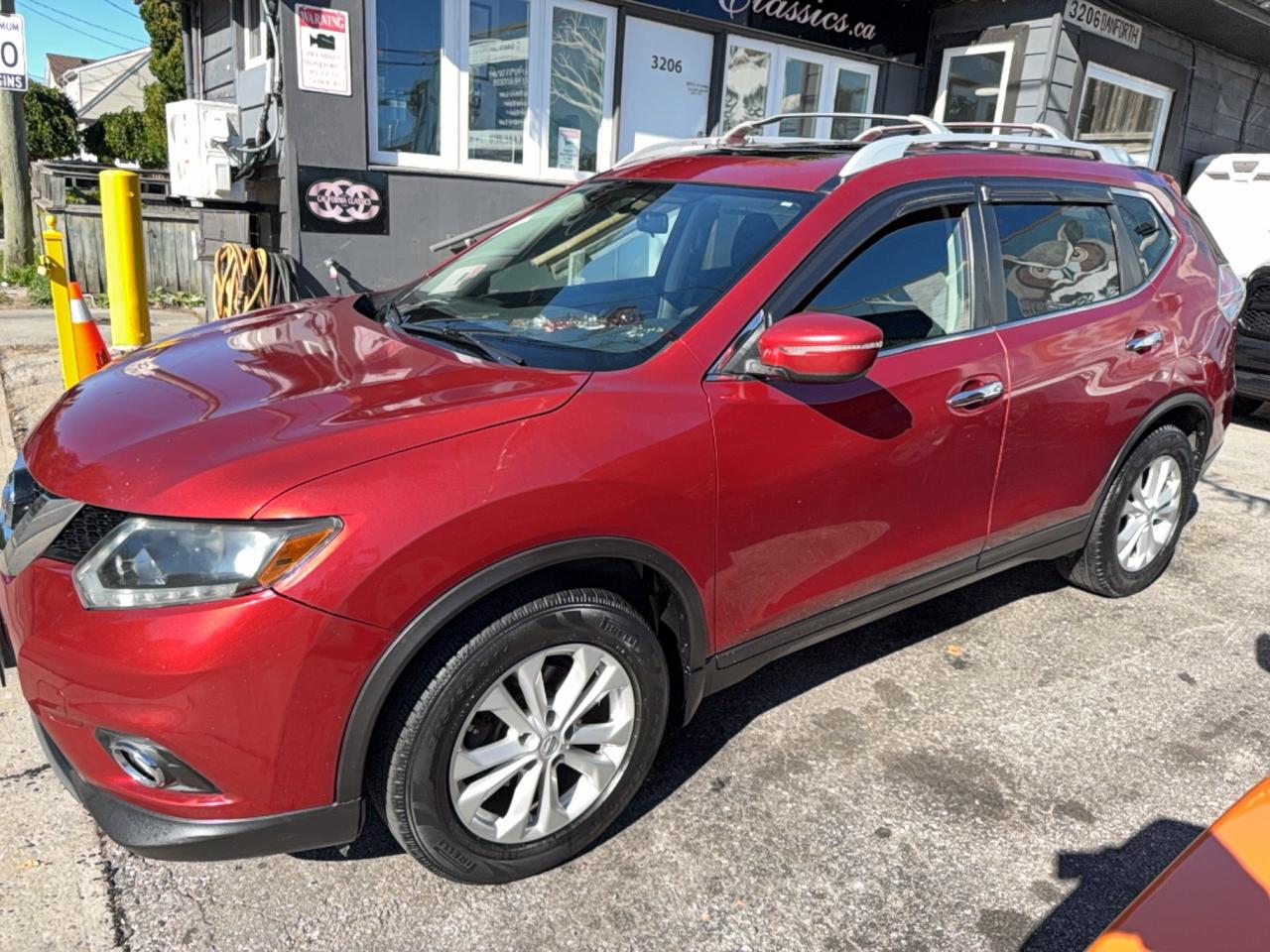 2014 Nissan Rogue SV Photo