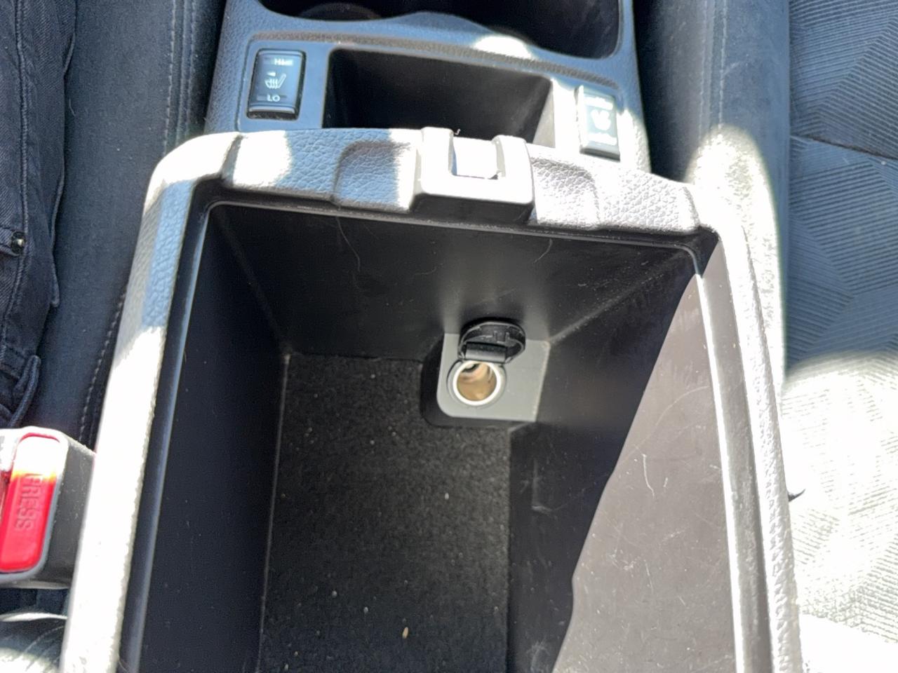 2014 Nissan Rogue SV Photo