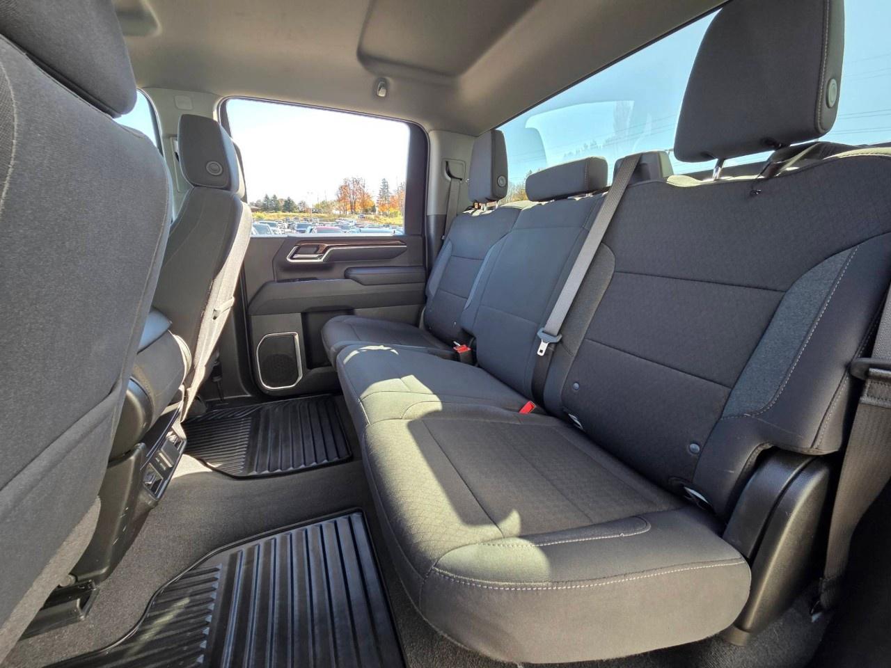 2026 Chevrolet Silverado 2500 HD 4WD Crew Cab Standard Box LT Photo