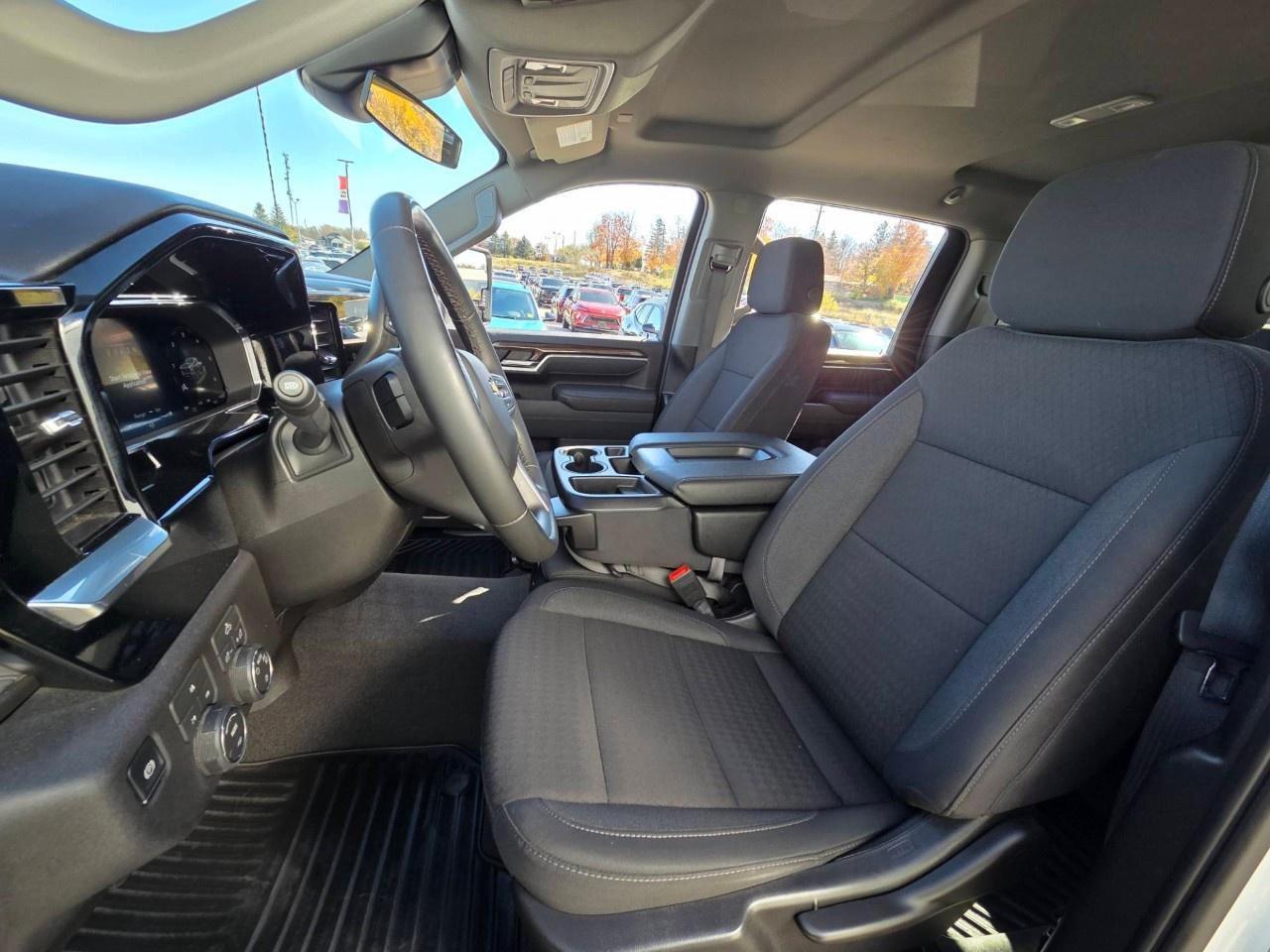 2026 Chevrolet Silverado 2500 HD 4WD Crew Cab Standard Box LT Photo
