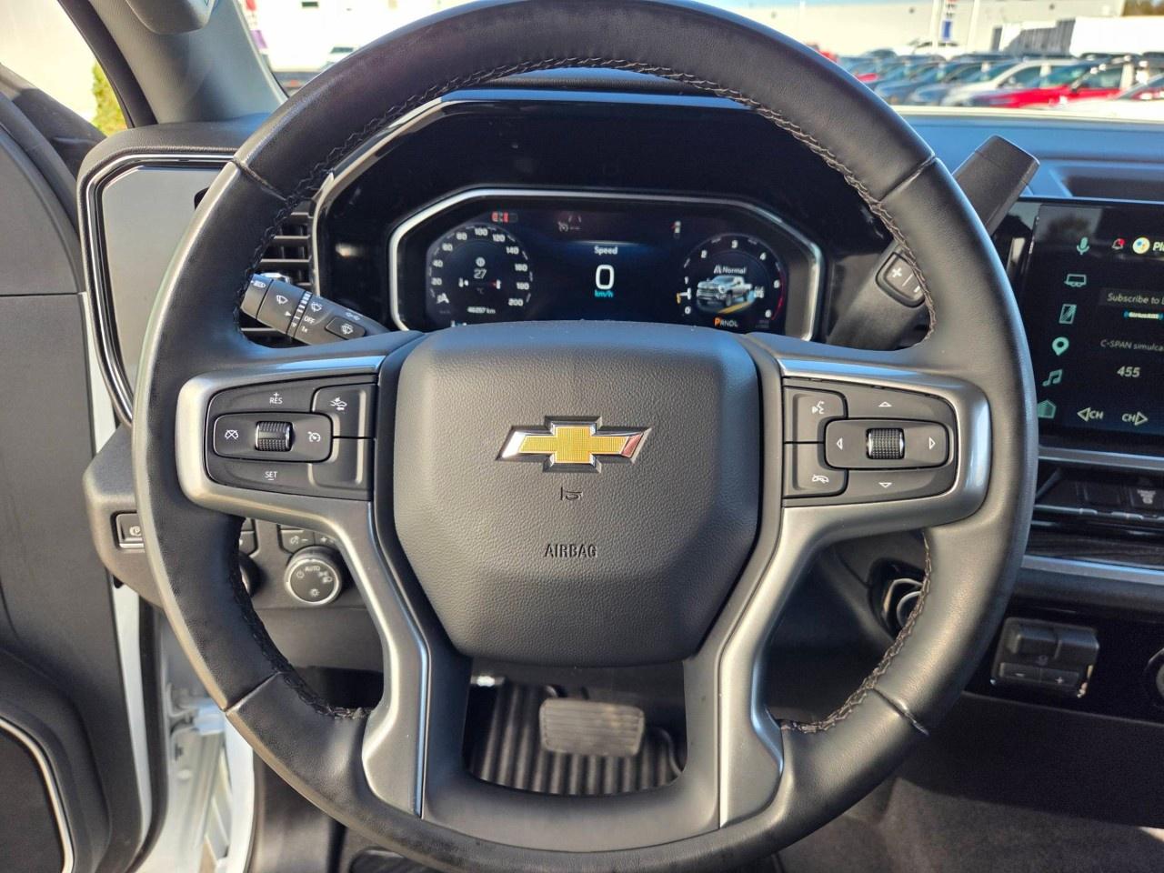 2026 Chevrolet Silverado 2500 HD 4WD Crew Cab Standard Box LT Photo