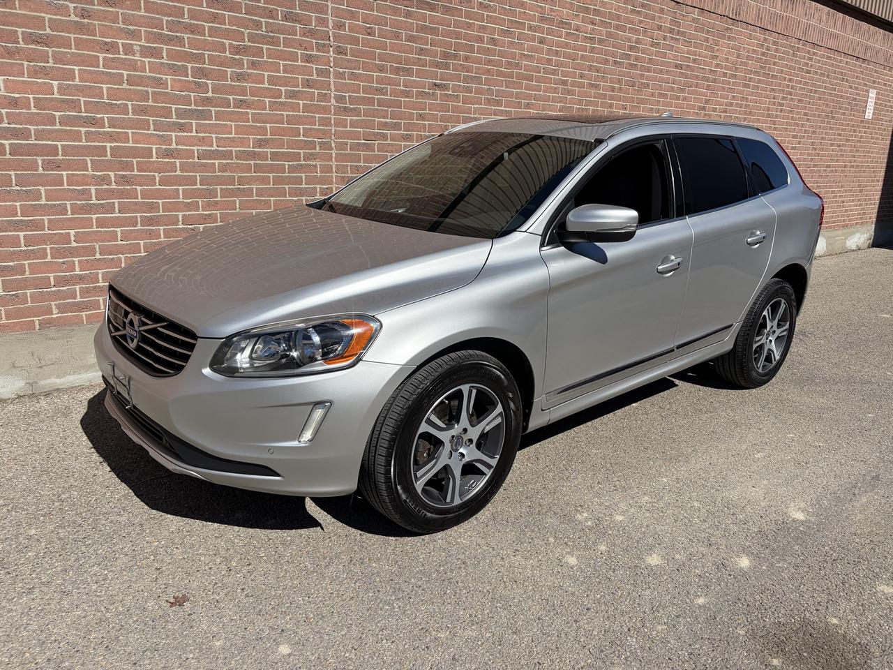 Silver 2015 Volvo XC60 SUV / Crossover All-Wheel Drive Automatic
