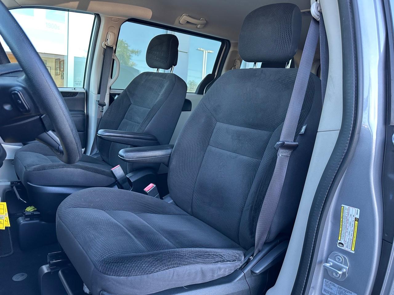 2017 Dodge Grand Caravan CVP/SXT ONE OWNER+ONLY 123,234 KMS! Photo