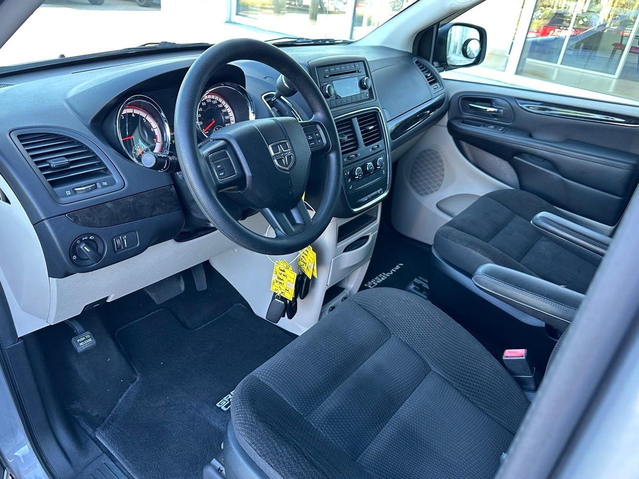 2017 Dodge Grand Caravan CVP/SXT ONE OWNER+ONLY 123,234 KMS! Photo