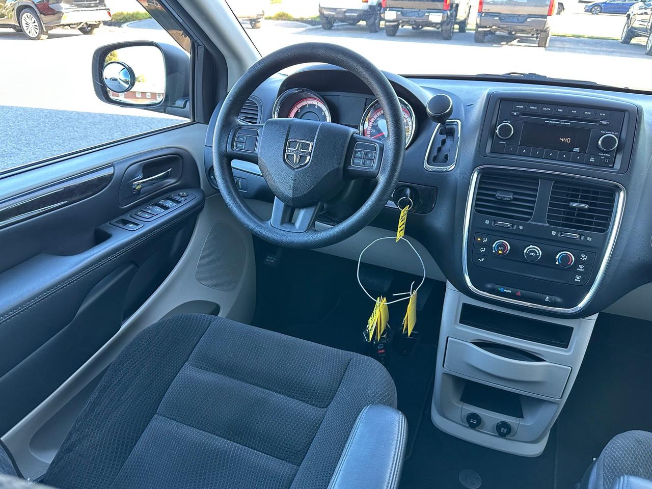 2017 Dodge Grand Caravan CVP/SXT ONE OWNER+ONLY 123,234 KMS! Photo