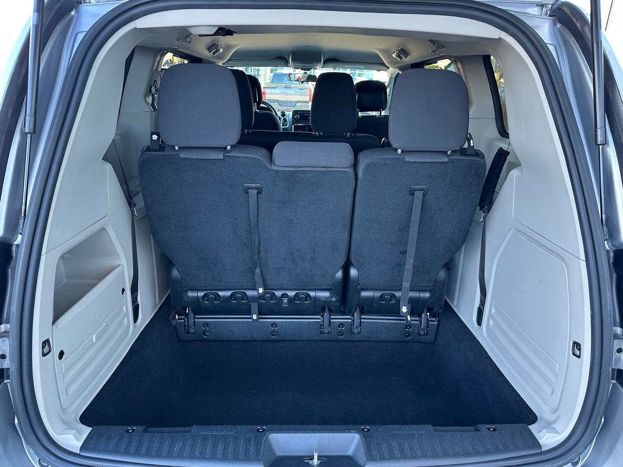 2017 Dodge Grand Caravan CVP/SXT ONE OWNER+ONLY 123,234 KMS! Photo