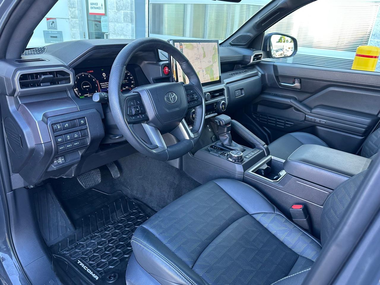 2025 Toyota TACOMA HYBRID HYBRID TRD OFF ROAD PREMIUM! Photo
