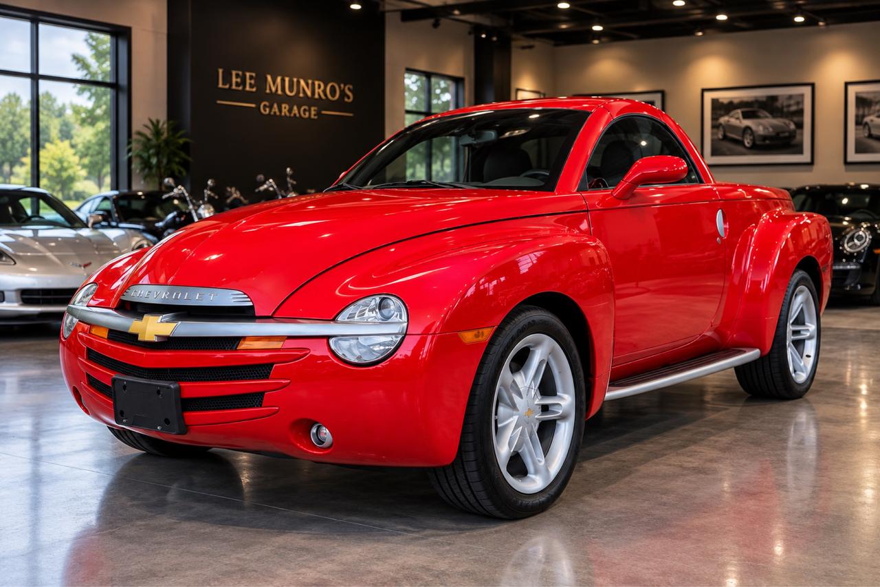2005 Chevrolet SSR 19,000 km | LS2 V8 | Six-speed manual | Torch Red