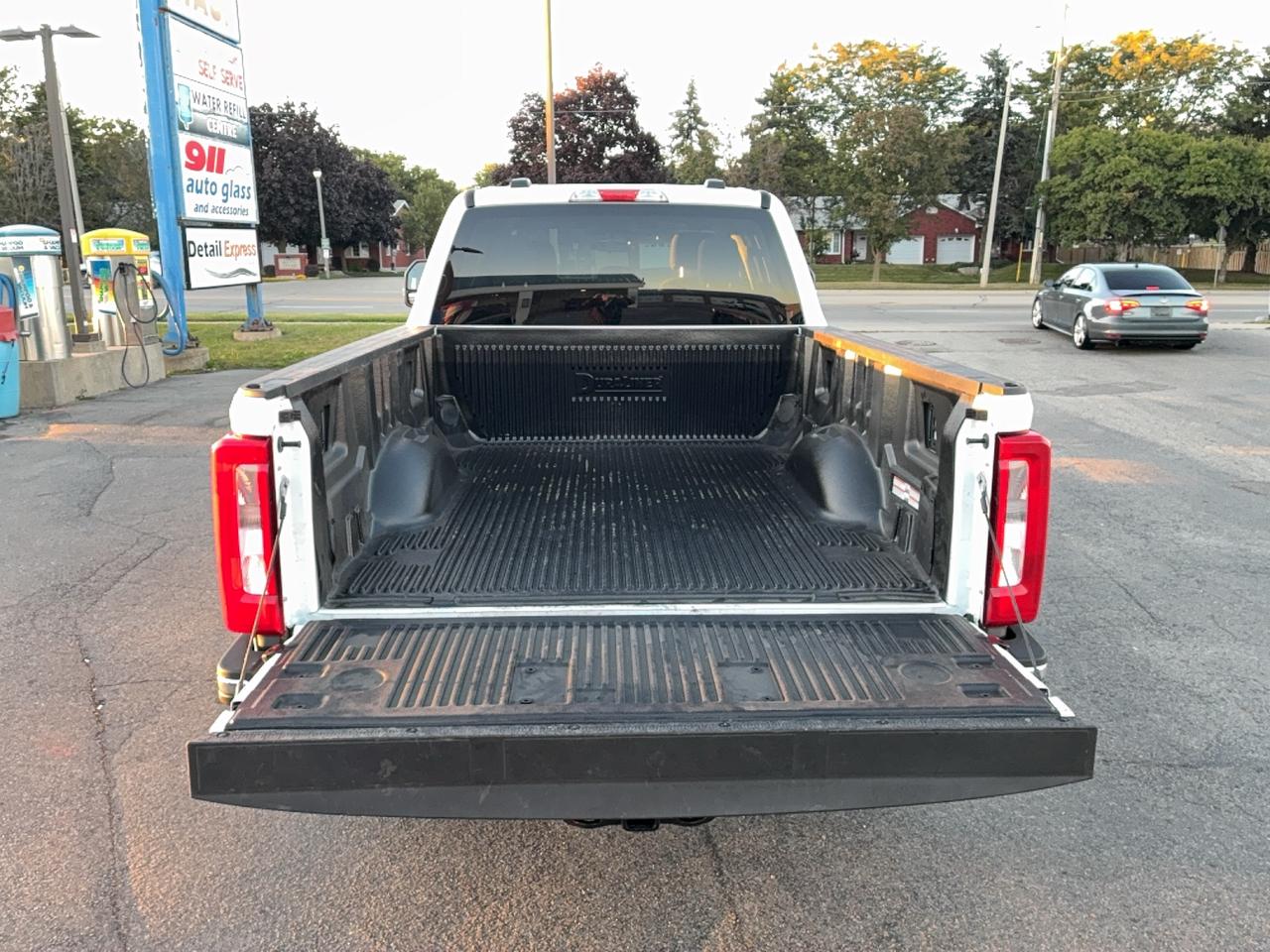 2026 Ford SUPER DUTY F-250 SRW XLT 4WD Crew Cab 7.3L8cylGas 6.75' Box Photo