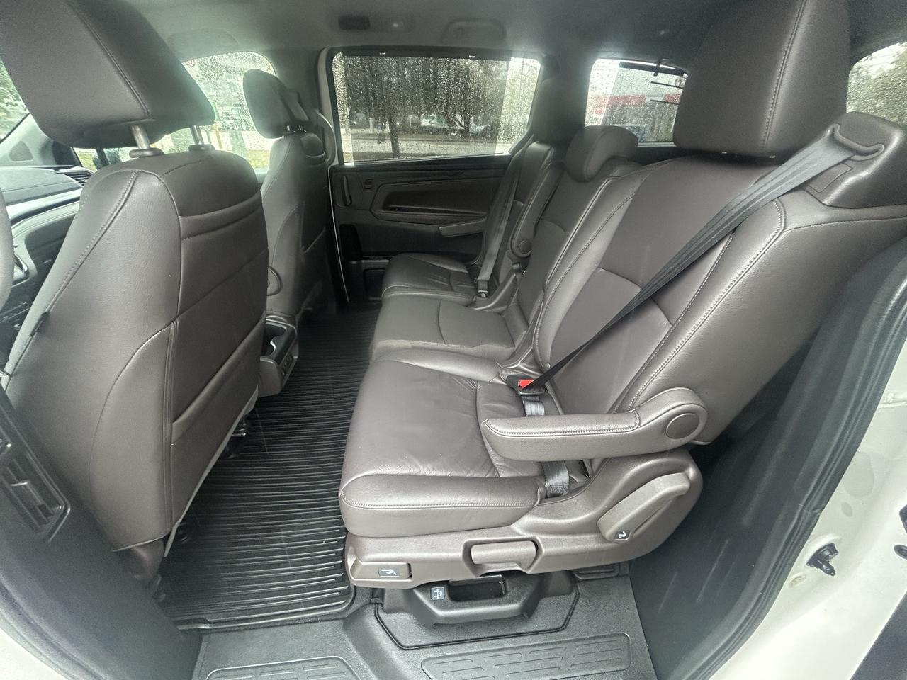2019 Honda Odyssey Touring - Photo #10