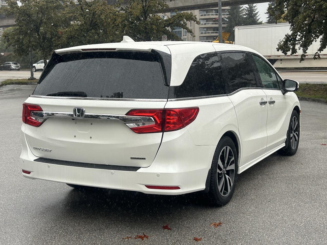 2019 Honda Odyssey Touring Photo