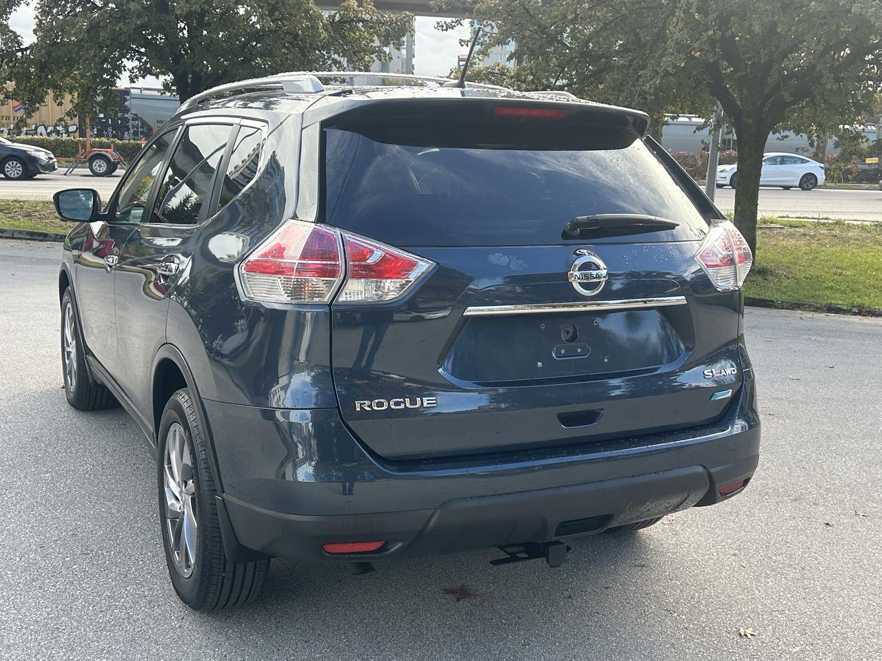 2015 Nissan Rogue SL - Photo #3