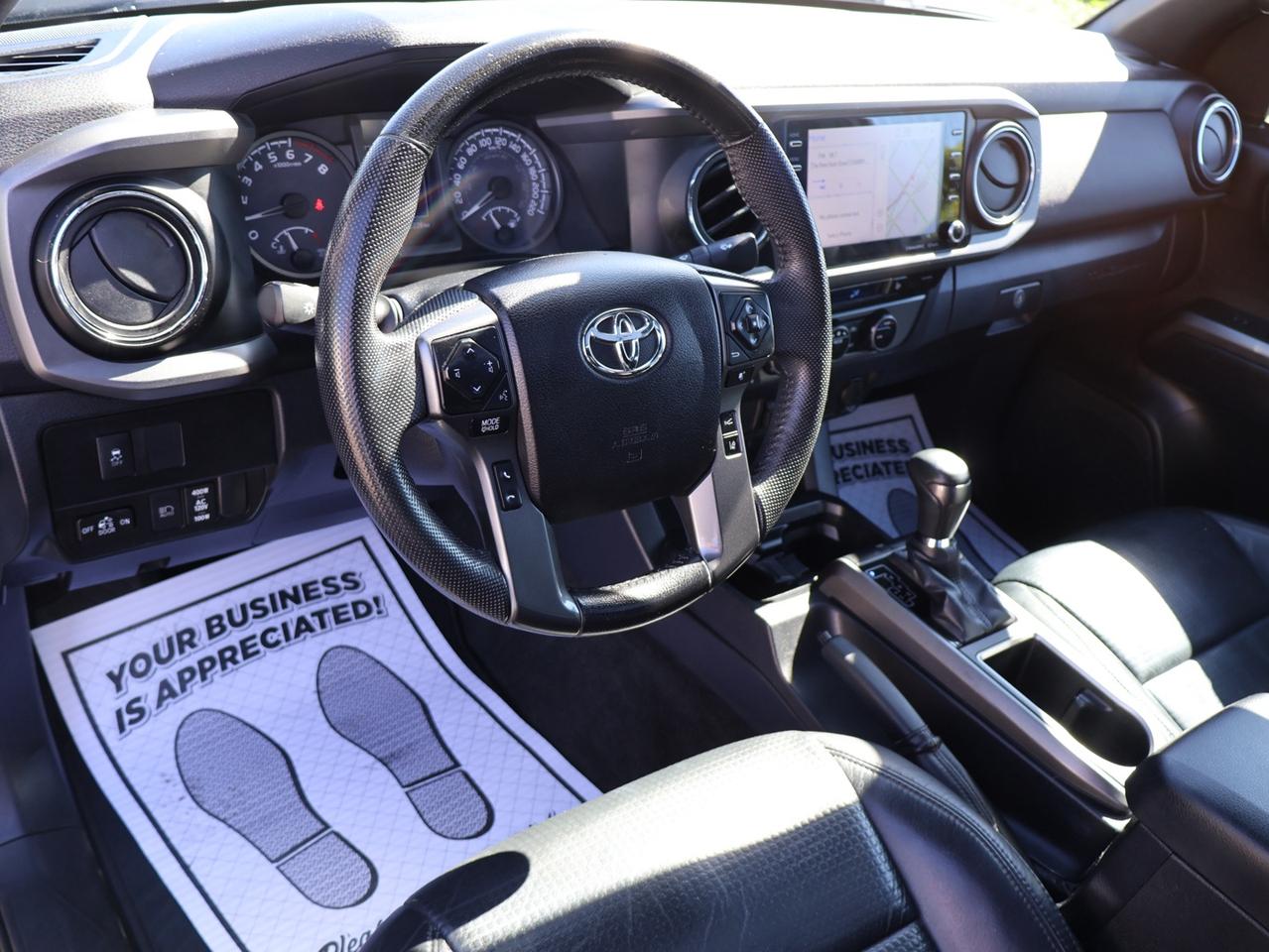 2020 Toyota Tacoma TRD SPORT 4WD CAMERA NAV BLUETOOTH LEATHER HEATED SEATS SUNROOF CRUISE ALLOYS Photo