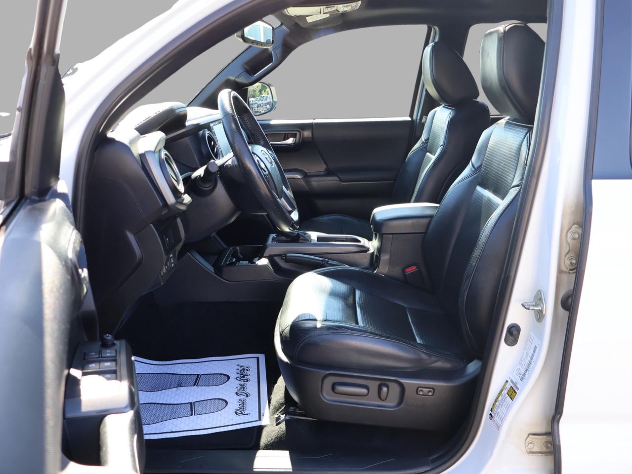 2020 Toyota Tacoma TRD SPORT 4WD CAMERA NAV BLUETOOTH LEATHER HEATED SEATS SUNROOF CRUISE ALLOYS Photo