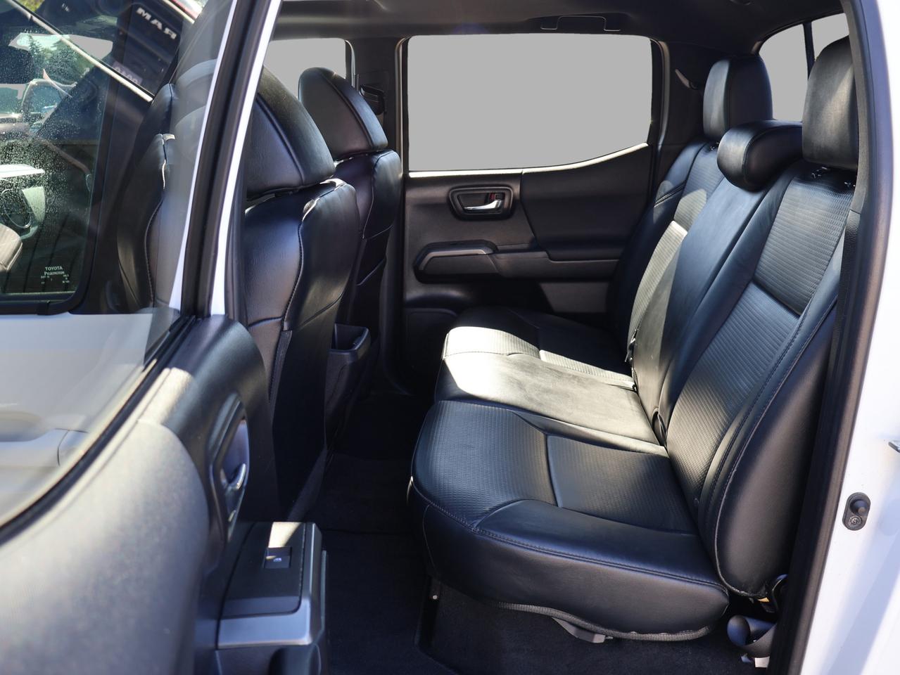 2020 Toyota Tacoma TRD SPORT 4WD CAMERA NAV BLUETOOTH LEATHER HEATED SEATS SUNROOF CRUISE ALLOYS Photo