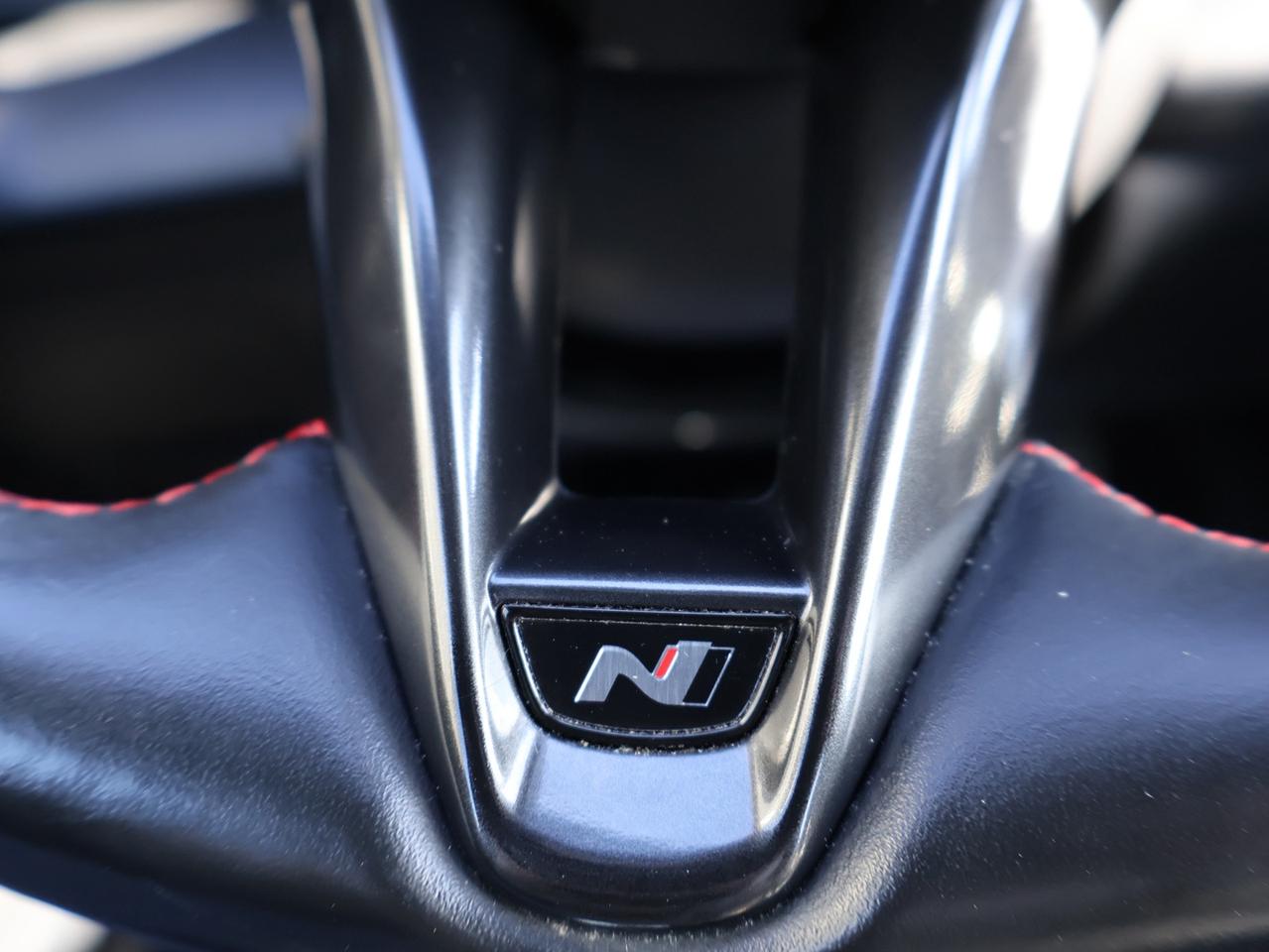2021 Hyundai Elantra N-LINE *1 OWNER* CAMERA NAV BLUETOOTH LEATHER HEATED SEATS SUNROOF CRUISE ALLOYS Photo
