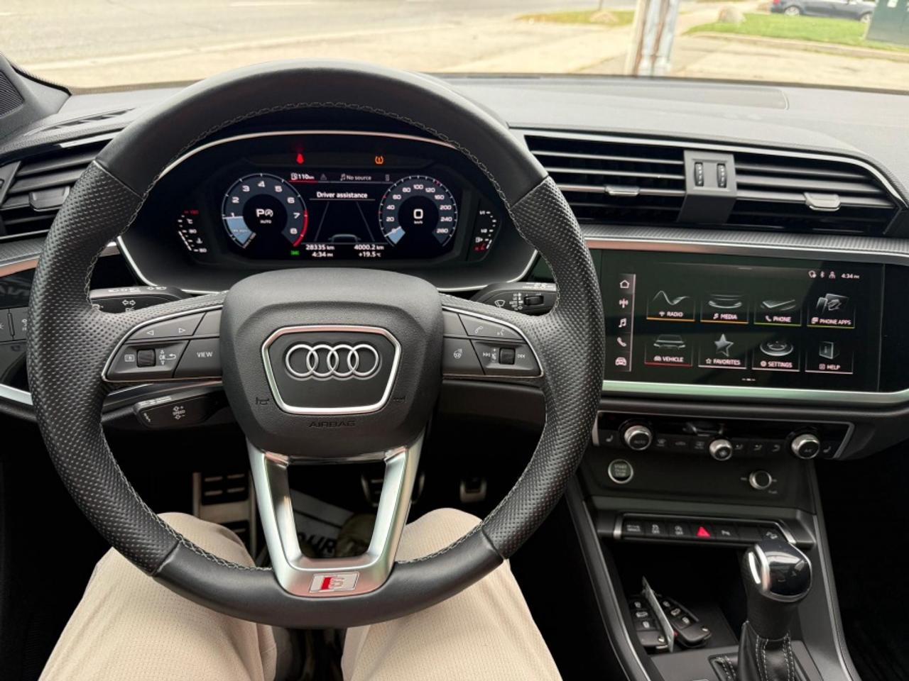 2024 Audi Q3 PROGRESSIV S LINE /QUATTRO /PANO ROOF /CARPLAY Photo
