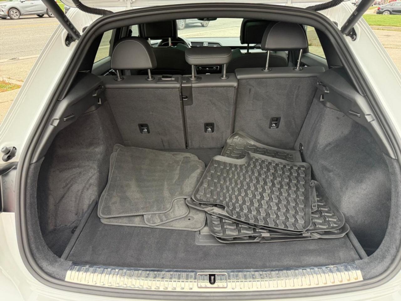 2024 Audi Q3 PROGRESSIV S LINE /QUATTRO /PANO ROOF /CARPLAY Photo