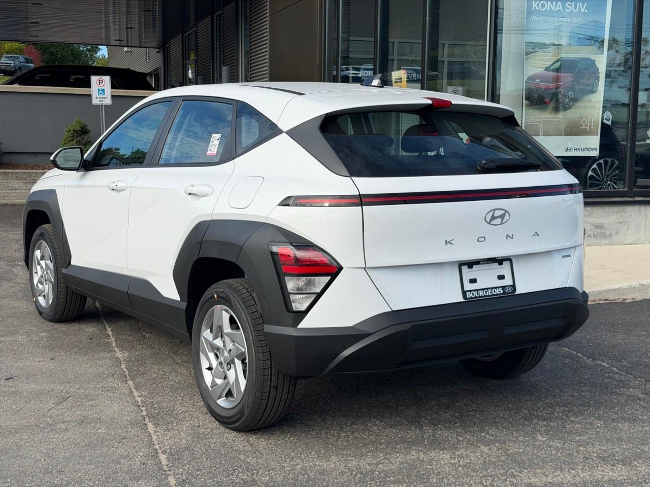 2027 Hyundai KONA 2.0L Essential AWD Photo
