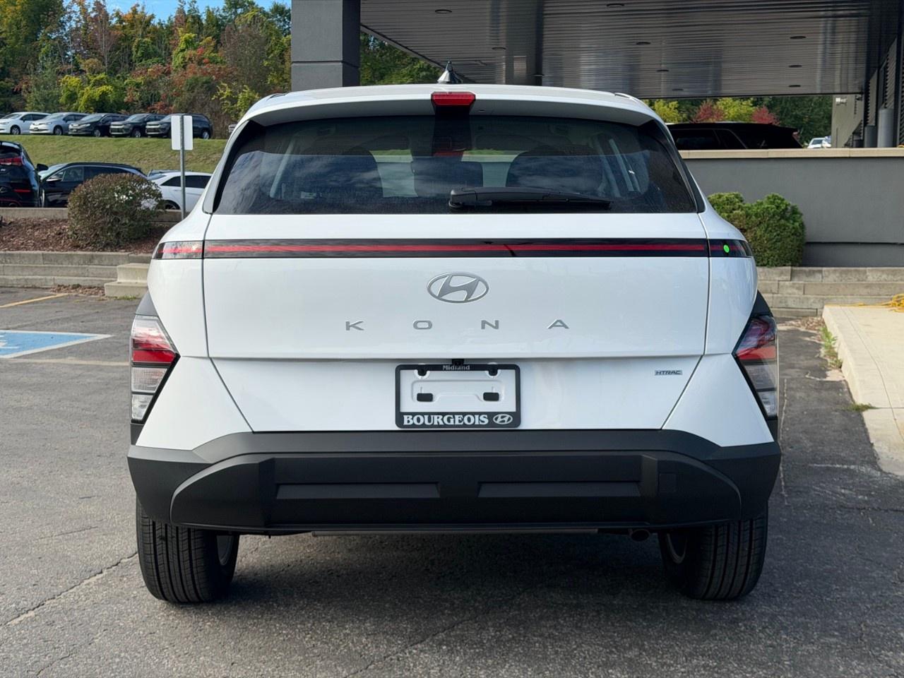 2027 Hyundai KONA 2.0L Essential AWD Photo