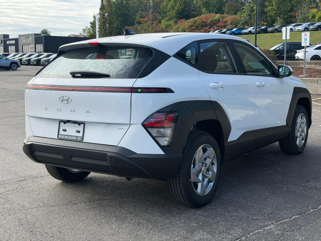 2027 Hyundai KONA 2.0L Essential AWD Photo