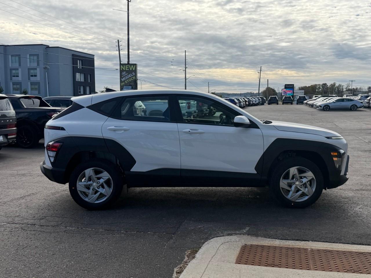 2027 Hyundai KONA 2.0L Essential AWD Photo