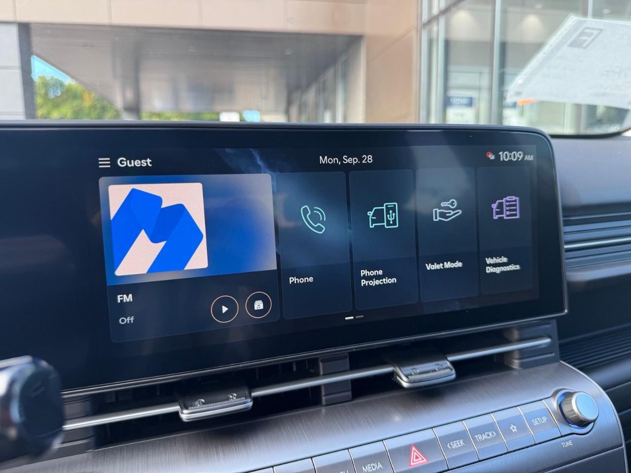 2027 Hyundai KONA 2.0L Essential AWD Photo