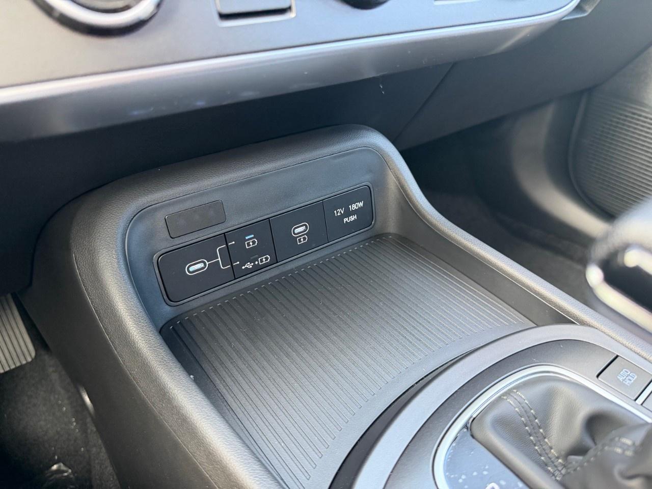2027 Hyundai KONA 2.0L Essential AWD Photo