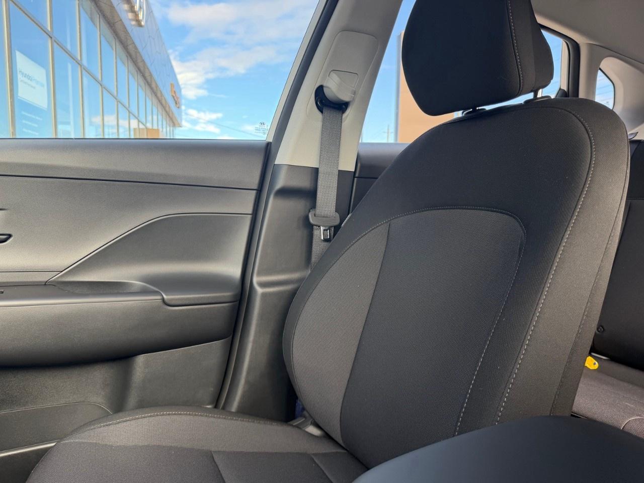 2027 Hyundai KONA 2.0L Essential AWD Photo