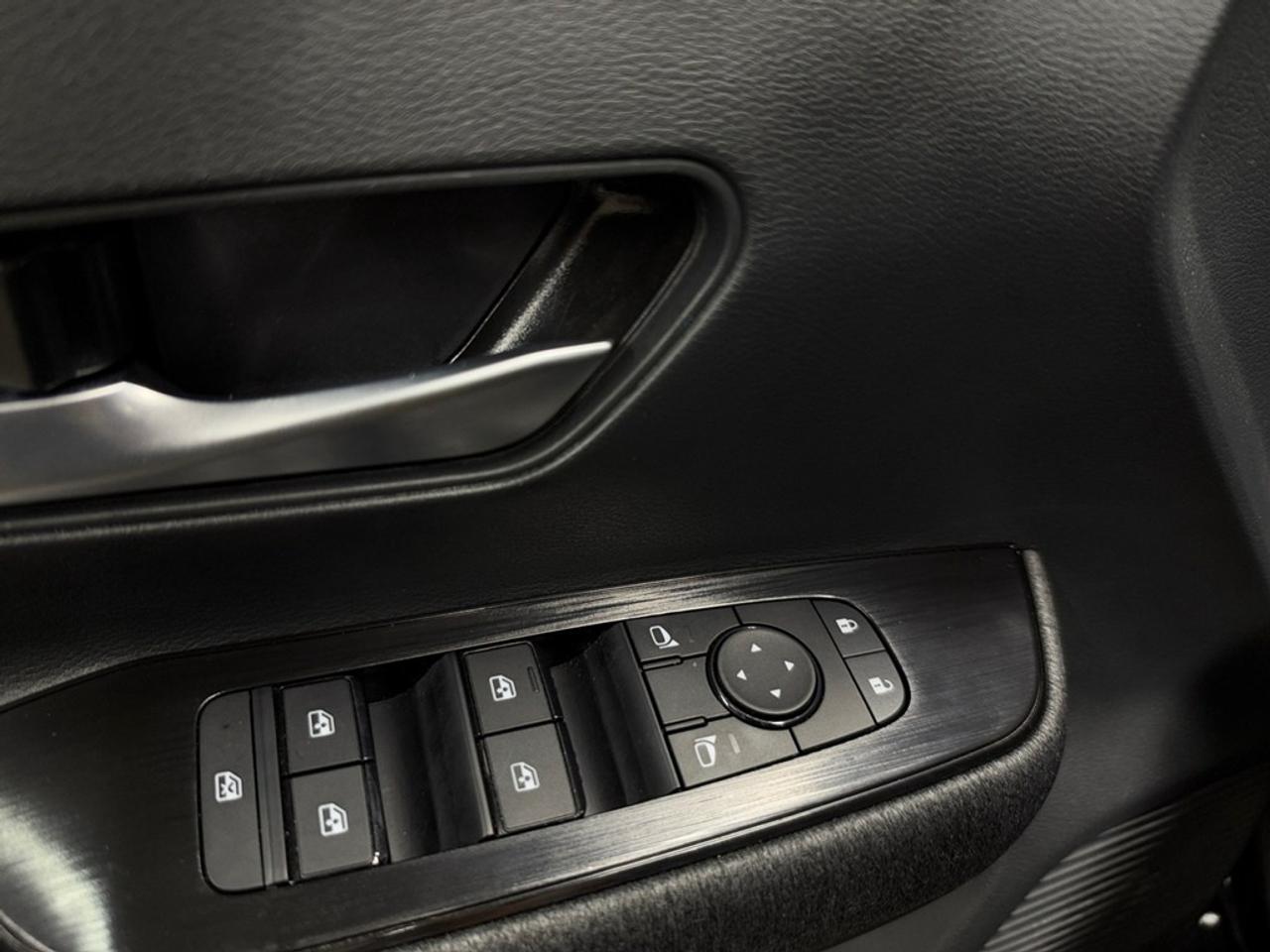2026 Nissan Kicks SV AWD Photo