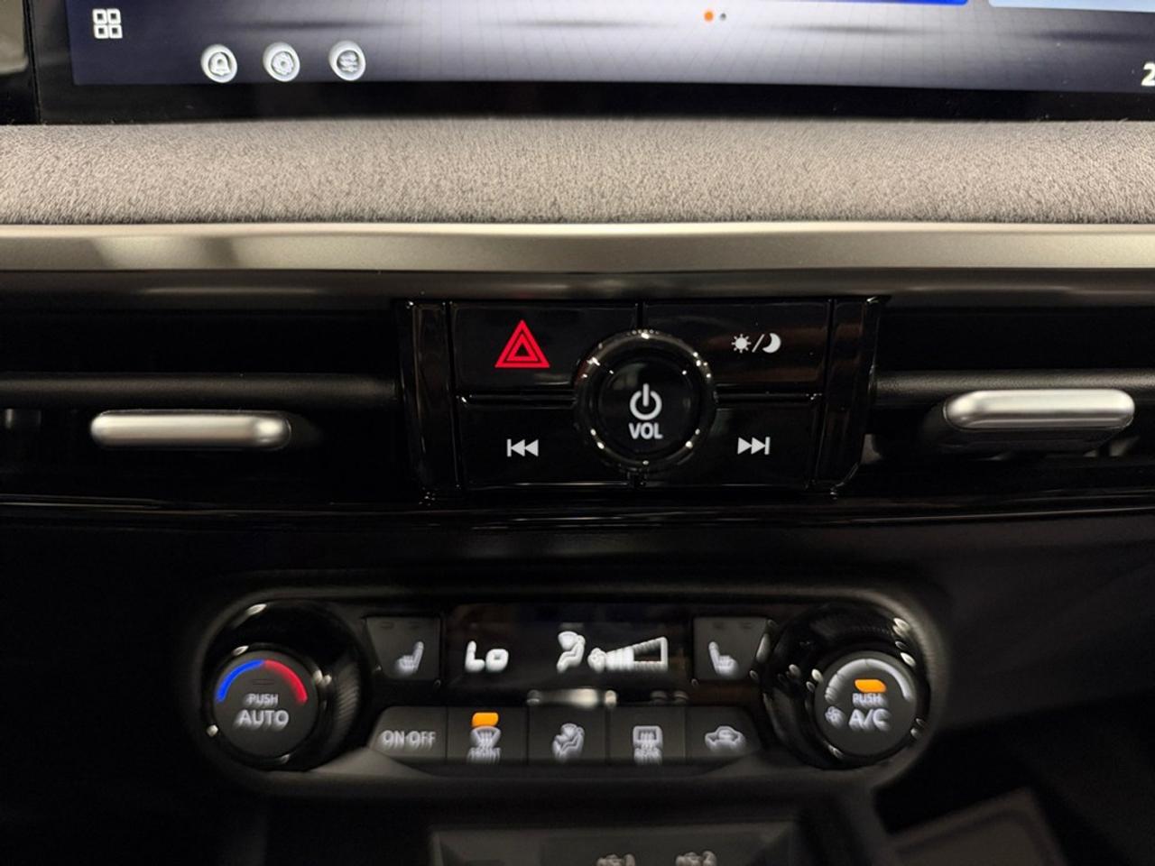 2026 Nissan Kicks SV AWD Photo