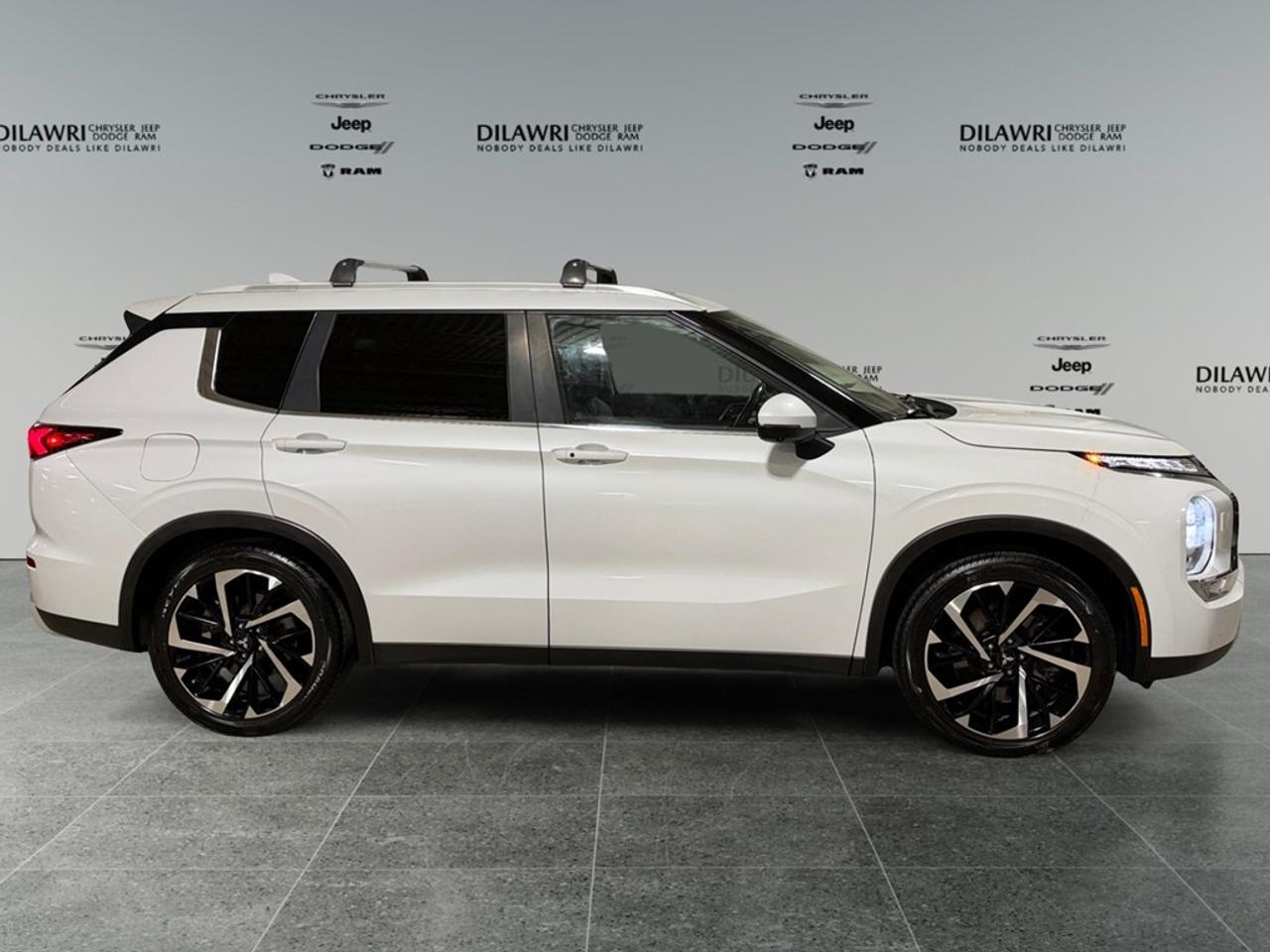 2022 Mitsubishi Outlander SEL S-AWC Photo