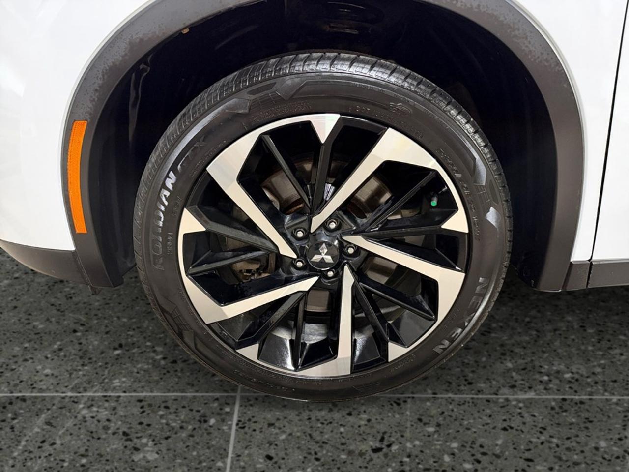 2022 Mitsubishi Outlander SEL S-AWC Photo