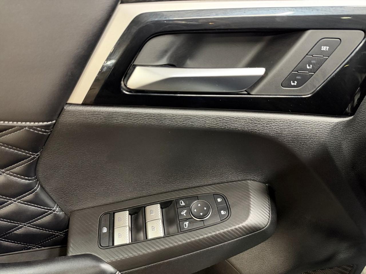 2022 Mitsubishi Outlander SEL S-AWC Photo