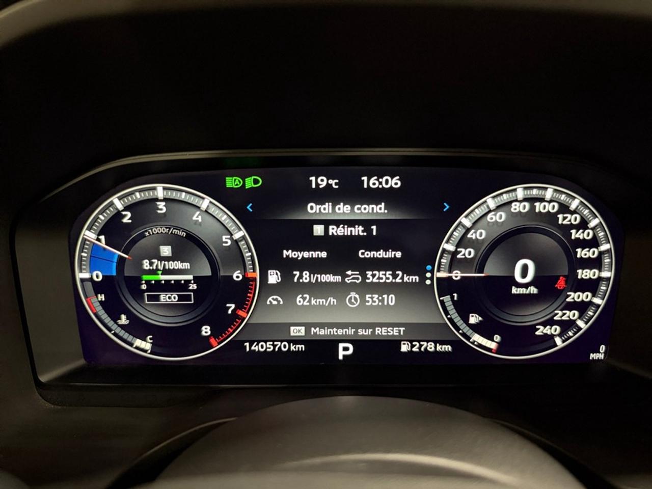 2022 Mitsubishi Outlander SEL S-AWC Photo