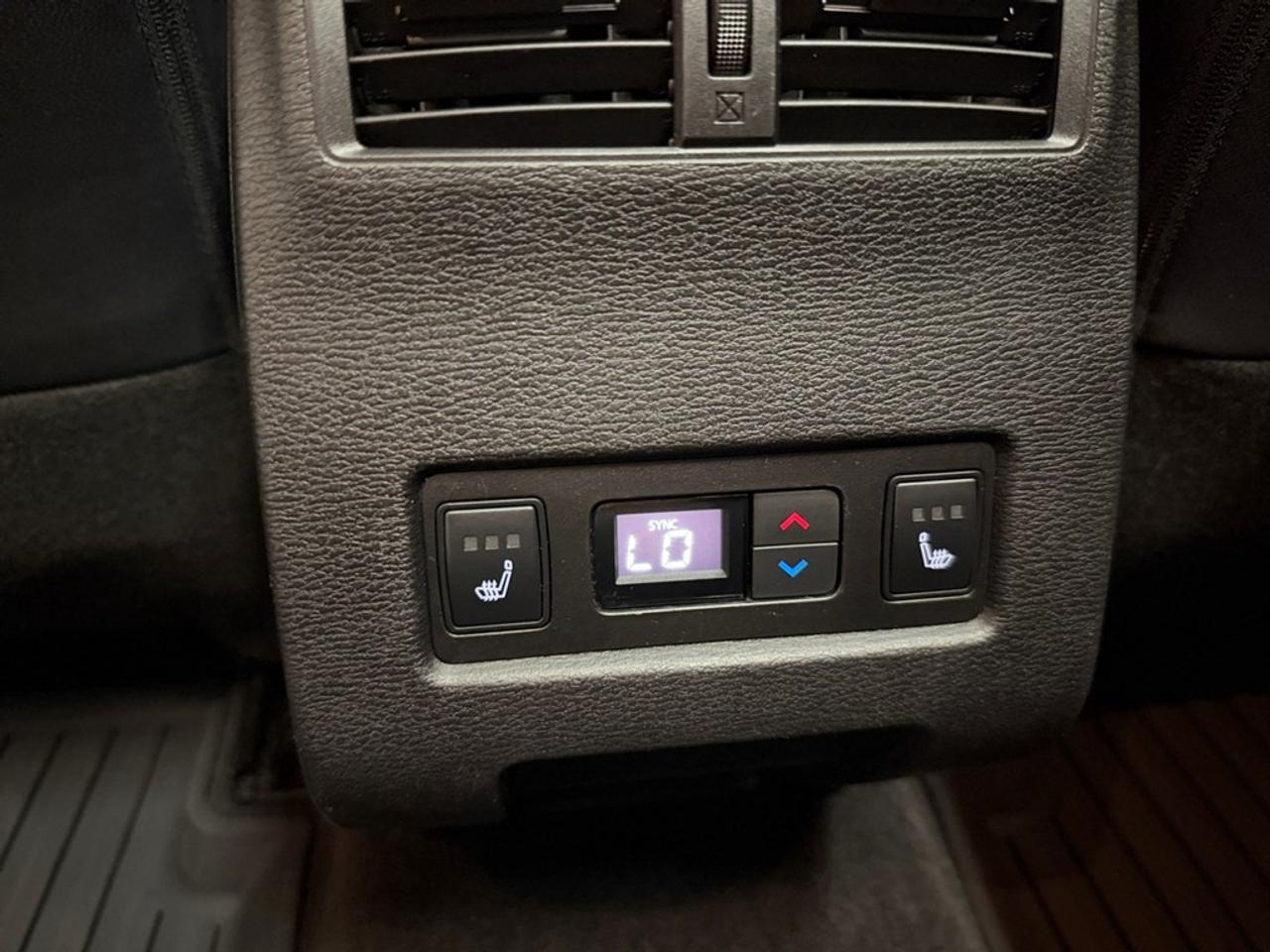2022 Mitsubishi Outlander SEL S-AWC Photo