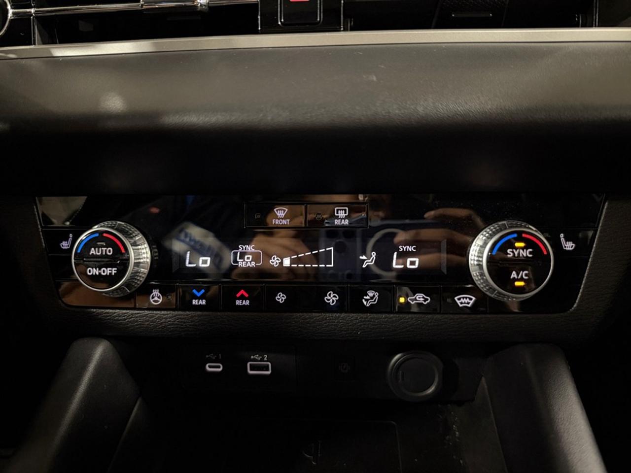 2022 Mitsubishi Outlander SEL S-AWC Photo
