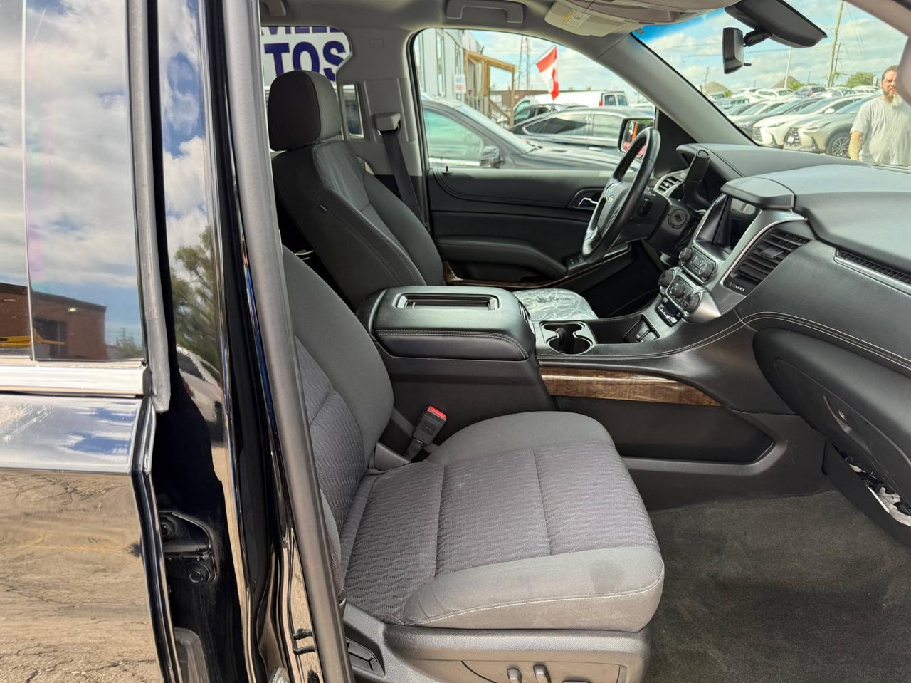2016 Chevrolet Tahoe 4WD 4dr LS- 45,553KM ONLY Photo