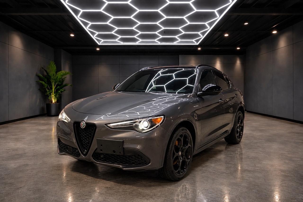 2022 Alfa Romeo Stelvio Veloce  Q4 AWD Photo2