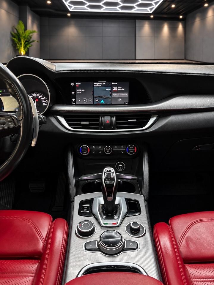2022 Alfa Romeo Stelvio Veloce  Q4 AWD Photo