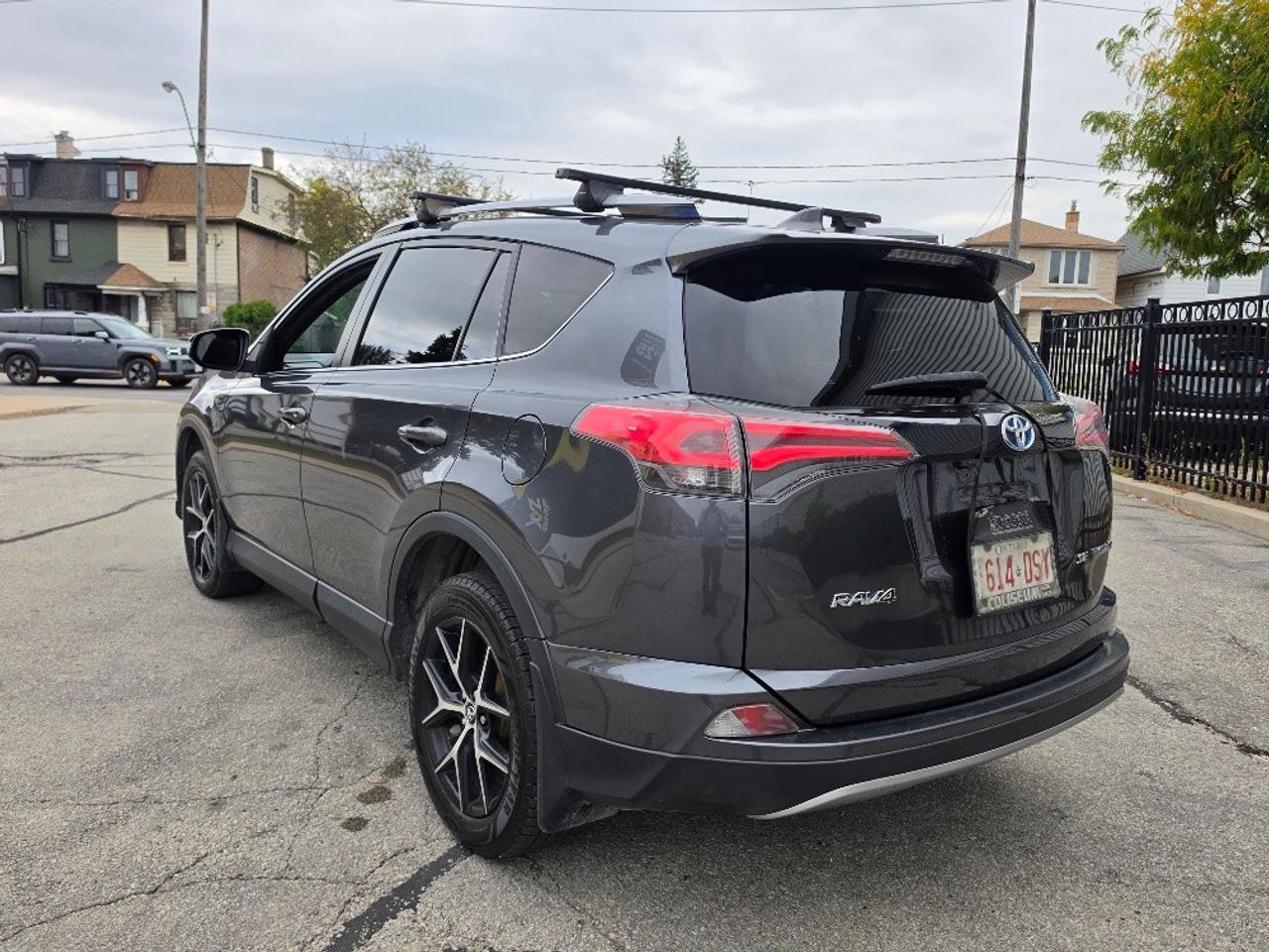 2017 Toyota RAV4 Hybrid SE HYBRID-AWD-LEATHER-SUNROOF-NAVIGATION-FULLY LOADED Photo