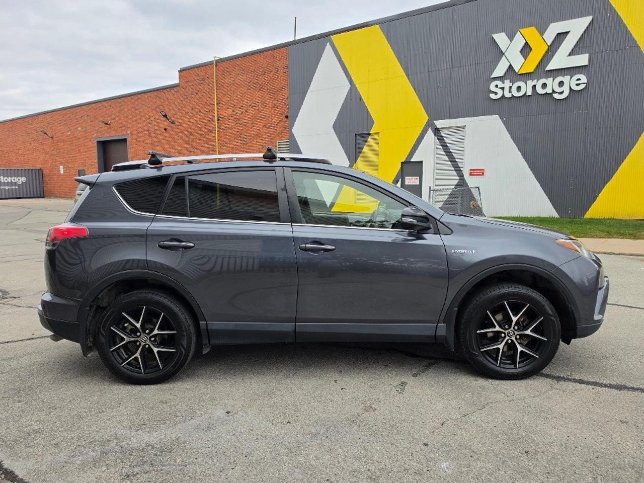 2017 Toyota RAV4 Hybrid SE HYBRID-AWD-LEATHER-SUNROOF-NAVIGATION-FULLY LOADED Photo